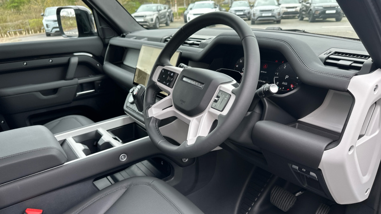 Land Rover Defender 3.0 D350 X-Dynamic SE 110 5dr Auto Diesel Estate